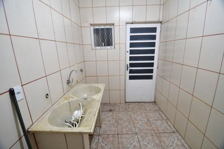 Casa para alugar com 120m², 2 quartos e 1 vagaÁrea de Serviço