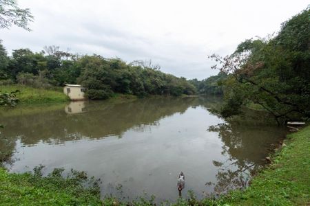 Casa de condomínio para alugar com 207m², 4 quartos e 2 vagas