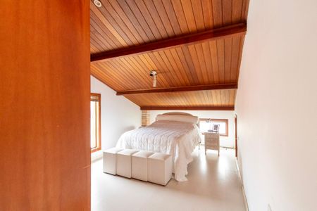 Casa de condomínio para alugar com 207m², 4 quartos e 2 vagas
