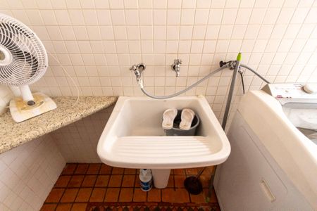 Casa de condomínio para alugar com 207m², 4 quartos e 2 vagas