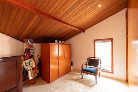 Casa de condomínio para alugar com 207m², 4 quartos e 2 vagas