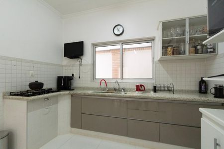 Casa de condomínio para alugar com 207m², 4 quartos e 2 vagas