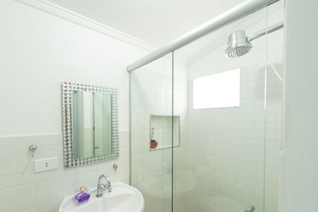 Casa de condomínio para alugar com 207m², 4 quartos e 2 vagas
