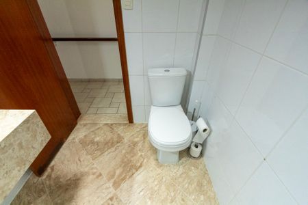 Casa de condomínio para alugar com 207m², 4 quartos e 2 vagas