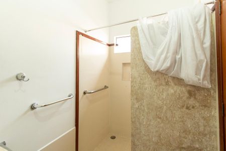 Casa de condomínio para alugar com 207m², 4 quartos e 2 vagas