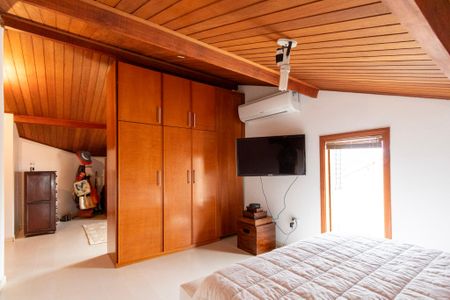Casa de condomínio para alugar com 207m², 4 quartos e 2 vagas