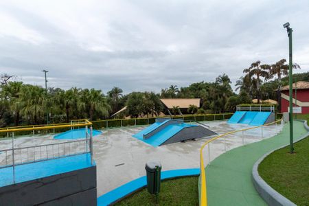Casa de condomínio para alugar com 207m², 4 quartos e 2 vagas