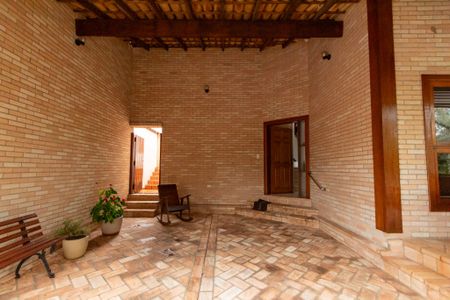 Casa de condomínio para alugar com 207m², 4 quartos e 2 vagas