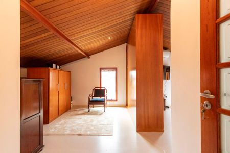 Casa de condomínio para alugar com 207m², 4 quartos e 2 vagas