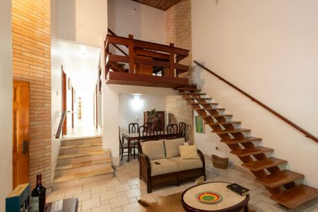 Casa de condomínio para alugar com 207m², 4 quartos e 2 vagas
