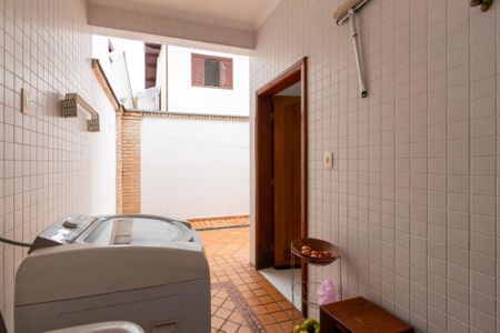 Casa de condomínio para alugar com 207m², 4 quartos e 2 vagas