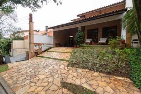Casa de condomínio para alugar com 207m², 4 quartos e 2 vagas