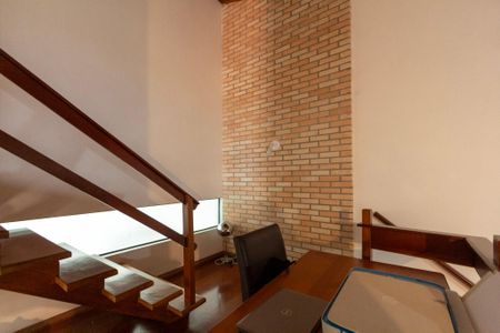 Casa de condomínio para alugar com 207m², 4 quartos e 2 vagas