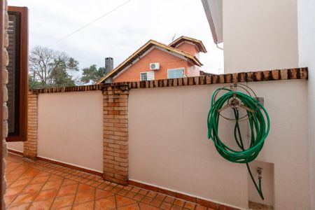 Casa de condomínio para alugar com 207m², 4 quartos e 2 vagas
