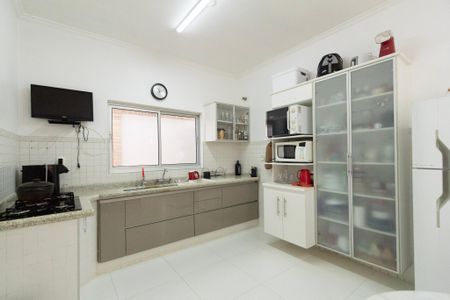 Casa de condomínio para alugar com 207m², 4 quartos e 2 vagas