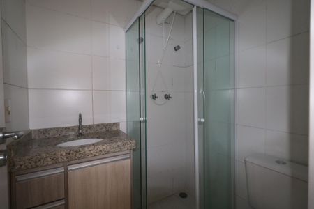 Apartamento à venda com 66m², 3 quartos e 1 vaga Apartamento à venda com 66m², 3 quartos e 1 vagaBanheiro Social
