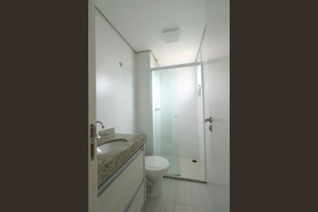 Apartamento à venda com 66m², 3 quartos e 1 vaga Apartamento à venda com 66m², 3 quartos e 1 vagaBanheiro da Suíte