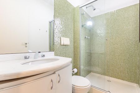 Apartamento à venda com 74m², 2 quartos e 2 vagasBanheiro da Suíte 2