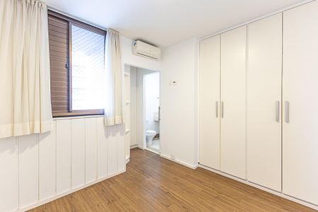 Apartamento à venda com 74m², 2 quartos e 2 vagasSuíte 1