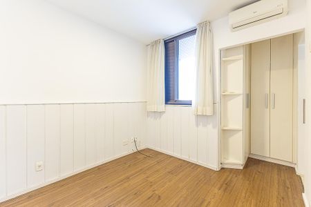 Apartamento à venda com 74m², 2 quartos e 2 vagasSuíte 1