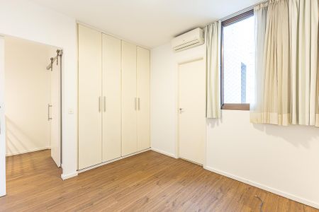 Apartamento à venda com 74m², 2 quartos e 2 vagasSuíte 2