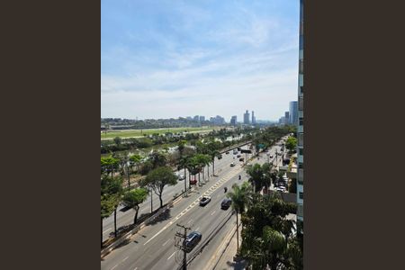 Apartamento para alugar com 130m², 3 quartos e 2 vagas