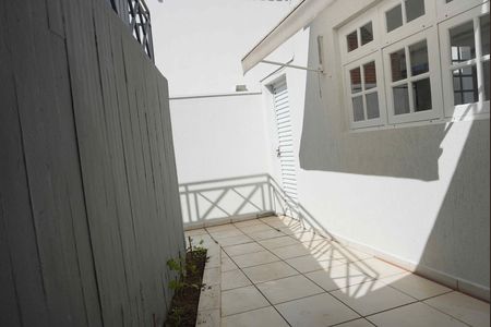Casa de condomínio para alugar com 246m², 2 quartos e 4 vagasÁrea externa
