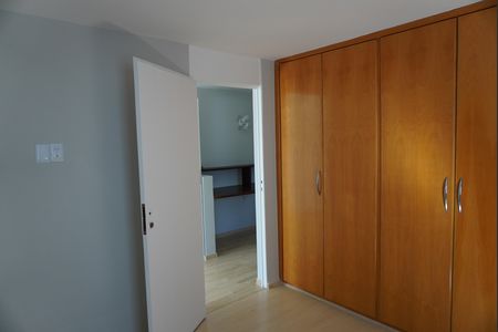 Casa de condomínio para alugar com 246m², 2 quartos e 4 vagasQuarto 2