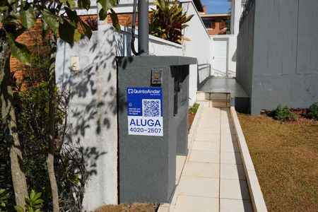 Casa de condomínio para alugar com 246m², 2 quartos e 4 vagasFachada