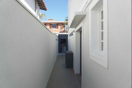 Casa de condomínio para alugar com 246m², 2 quartos e 4 vagasCorredor