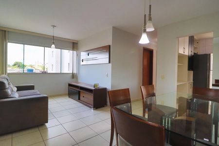 Sala de apartamento para alugar com 2 quartos, 57m² em Saraiva, Uberlândia