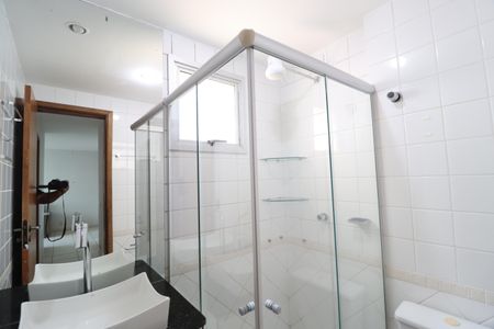 Apartamento para alugar com 57m², 2 quartos e 2 vagasBanheiro Social
