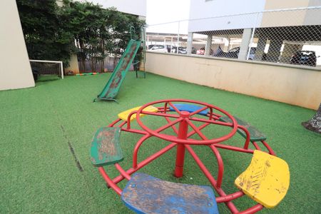 Apartamento para alugar com 57m², 2 quartos e 2 vagasÁrea comum - Playground