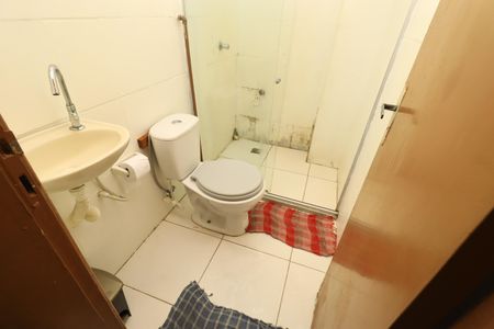 Banheiro de kitnet/studio para alugar com 1 quarto, 30m² em Itapuã, Salvador