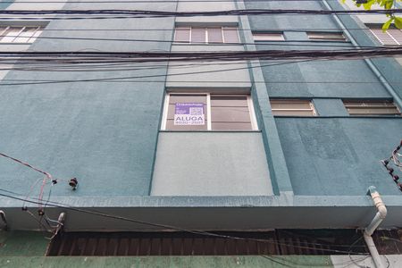 Studio para alugar com 34m², 1 quarto e sem vaga Studio para alugar com 34m², 1 quarto e sem vagaPlaquinha instalada