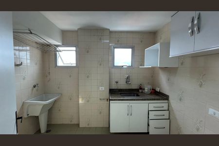 Apartamento para alugar com 50m², 2 quartos e 1 vaga Apartamento para alugar com 50m², 2 quartos e 1 vagaCozinha e Área de Serviço