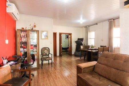 Casa à venda com 300m², 5 quartos e 2 vagasSala