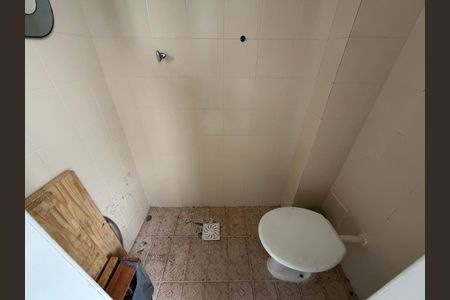 Apartamento à venda com 103m², 2 quartos e 1 vagaÁrea de serviço - Banheiro 