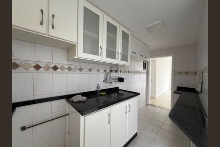 Apartamento à venda com 103m², 2 quartos e 1 vagaCozinha