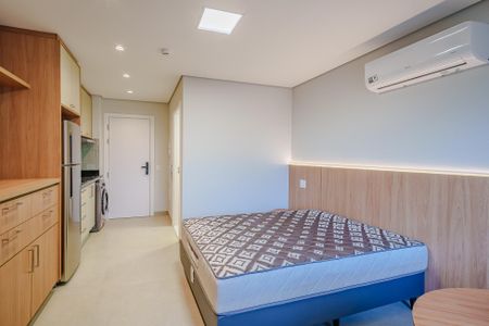 Studio para alugar com 26m², 1 quarto e sem vaga Studio para alugar com 26m², 1 quarto e sem vagaSala/Quarto