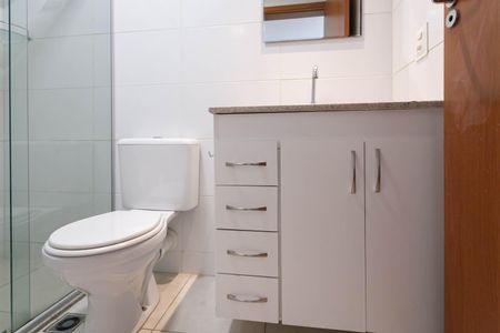 Apartamento para alugar com 70m², 3 quartos e 2 vagas Apartamento para alugar com 70m², 3 quartos e 2 vagasBanheiro social