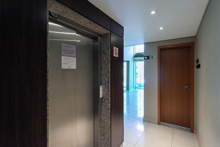 Apartamento para alugar com 70m², 3 quartos e 2 vagas Apartamento para alugar com 70m², 3 quartos e 2 vagasHall social