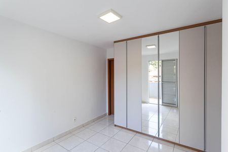 Apartamento para alugar com 70m², 3 quartos e 2 vagas Apartamento para alugar com 70m², 3 quartos e 2 vagasSuíte