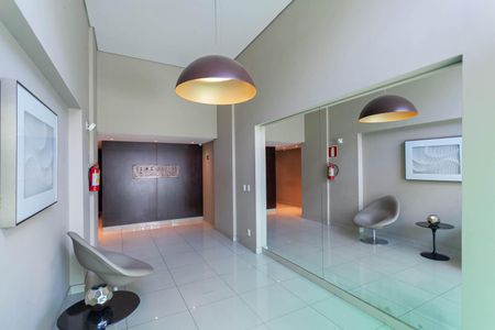 Apartamento para alugar com 70m², 3 quartos e 2 vagas Apartamento para alugar com 70m², 3 quartos e 2 vagasHall social