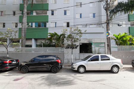 Apartamento para alugar com 70m², 3 quartos e 2 vagas Apartamento para alugar com 70m², 3 quartos e 2 vagasFachada