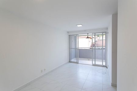 Sala de apartamento para alugar com 3 quartos, 70m² em São Francisco, Belo Horizonte