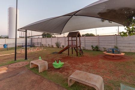 Apartamento para alugar com 38m², 2 quartos e 1 vaga Apartamento para alugar com 38m², 2 quartos e 1 vagaÁrea comum - Playground