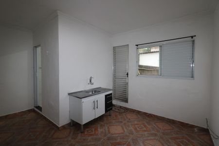 Casa para alugar com 70m², 1 quarto e sem vaga