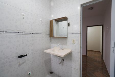 Casa para alugar com 70m², 1 quarto e sem vaga Casa para alugar com 70m², 1 quarto e sem vagaBanheiro