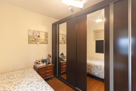 Apartamento à venda com 74m², 2 quartos e 3 vagas Apartamento à venda com 74m², 2 quartos e 3 vagasQuarto 2